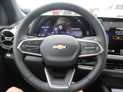 New 2026 Chevrolet Equinox LT FWD image 33