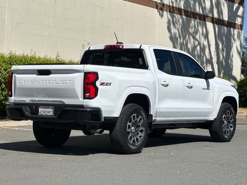 Used 2024 Chevrolet Colorado Z71 w/ Z71 Convenience Package 2 image 4