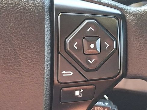 Used 2021 Toyota Tacoma SR w/ SR Convenience Package AWD/4WD image 22