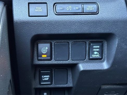 Used 2024 Nissan Frontier SV w/ SV Convenience Package image 43