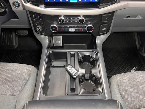 Used 2022 Ford F150 XLT w/ Equipment Group 302A High image 11