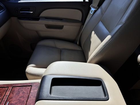 Used 2013 Chevrolet Tahoe LTZ image 21