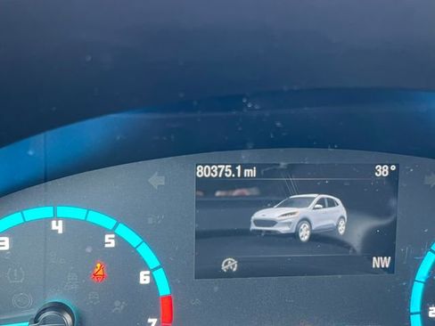 Used 2020 Ford Escape SE image 5