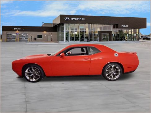 Used 2021 Dodge Challenger GT image 2