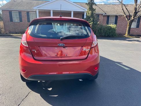 Used 2018 Ford Fiesta SE image 6