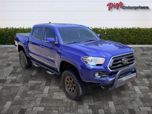 Used 2023 Toyota Tacoma SR5 w/ Technology Package AWD/4WD image 8