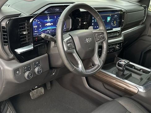Used 2024 Chevrolet Silverado 1500 LT Trail Boss AWD/4WD image 24