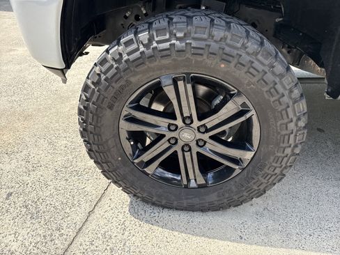 Used 2018 Ford F150 XL w/ Equipment Group 101A Mid AWD/4WD image 11