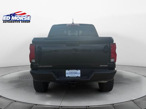 Used 2026 Chevrolet Colorado ZR2 w/ Technology Package AWD/4WD image 4