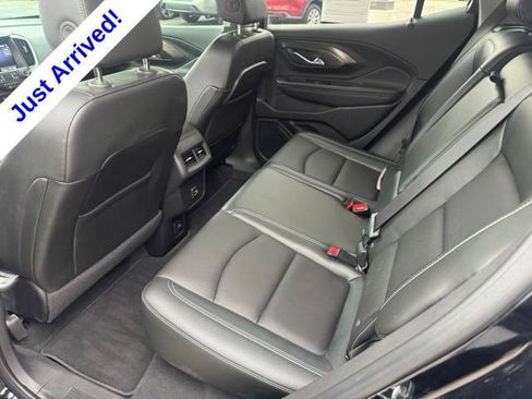 Used 2024 GMC Terrain SLT w/ Elevation Edition FWD image 11