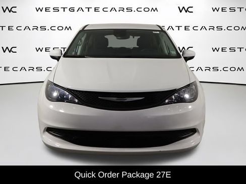 Used 2023 Chrysler Voyager LX FWD image 2