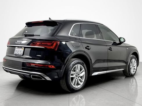 Used 2023 Audi Q5 2.0T Premium w/ Convenience Package image 5