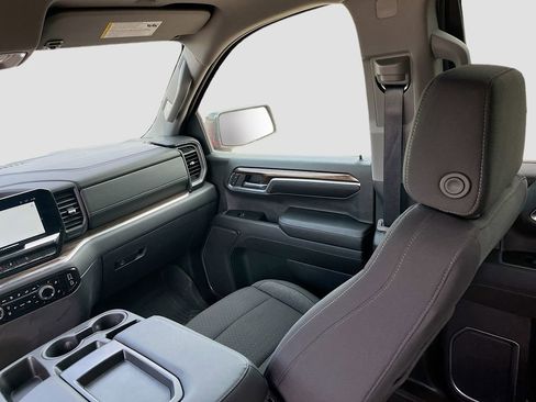 Used 2024 Chevrolet Silverado 1500 LT Trail Boss w/ Protection Package image 23