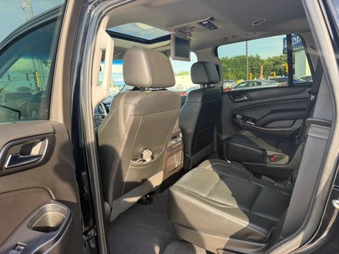 Used 2019 GMC Yukon SLT w/ Premium Edition AWD/4WD image 52