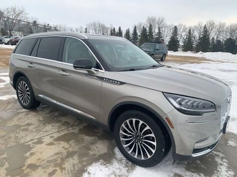 Used 2023 Lincoln Aviator AWD w/ Premium Package image 1