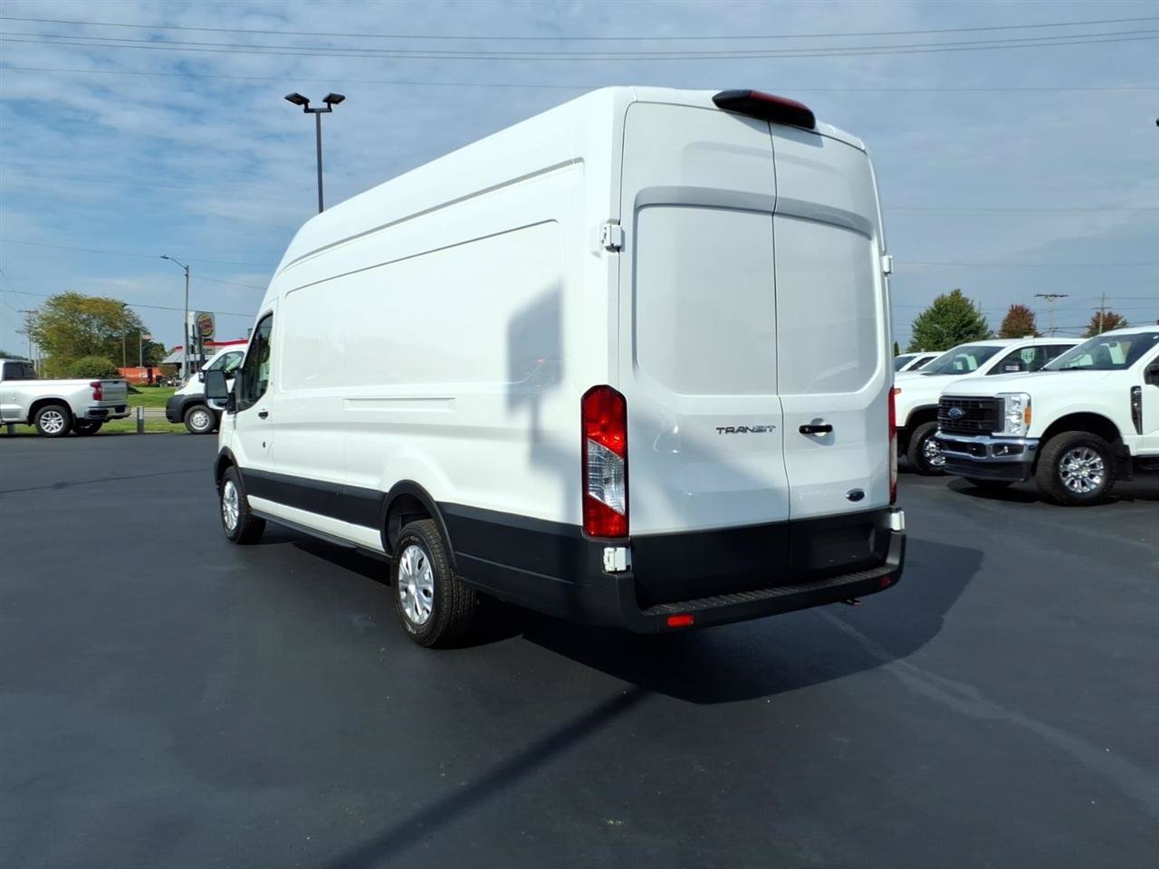Used 2022 Ford Transit 250 148 High Roof Extended RWD image 7