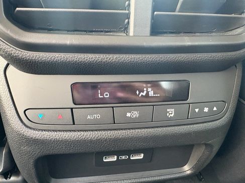 Used 2023 Honda Pilot EX-L image 27
