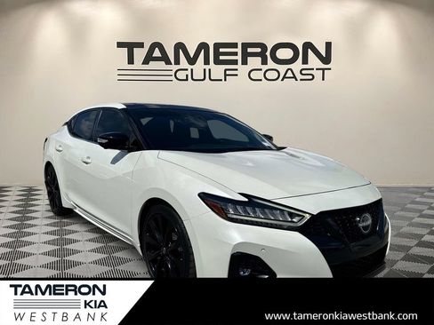 Used 2023 Nissan Maxima SR w/ Sport Mat Group FWD image 1