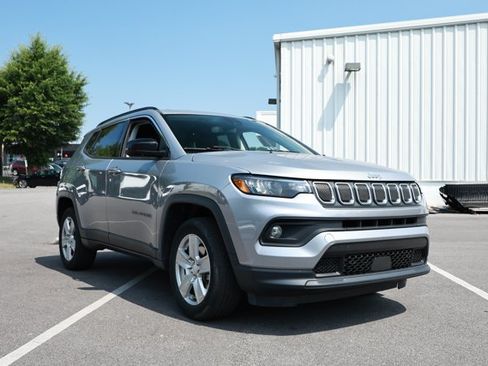 Certified 2022 Jeep Compass Latitude AWD/4WD image 2