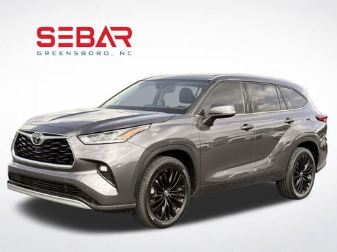 Used 2021 Toyota Highlander Platinum image 6