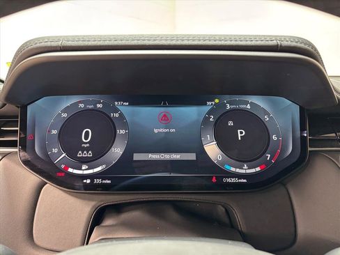 Used 2024 Land Rover Range Rover Sport SE image 17