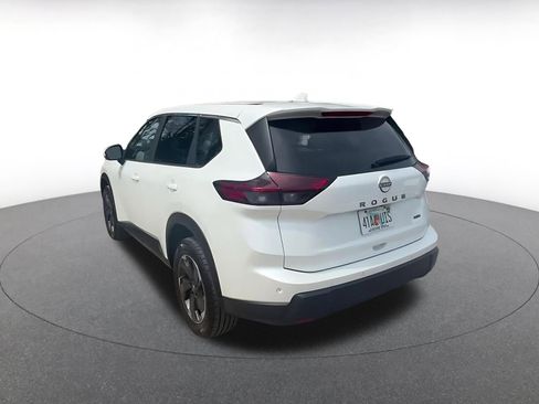 Used 2025 Nissan Rogue SV AWD/4WD image 11