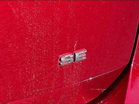 Used 2017 Ford C-MAX Energi SE w/ Equipment Group 401A image 8