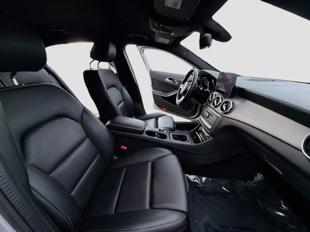 Used 2020 Mercedes-Benz GLA 250 4MATIC image 31
