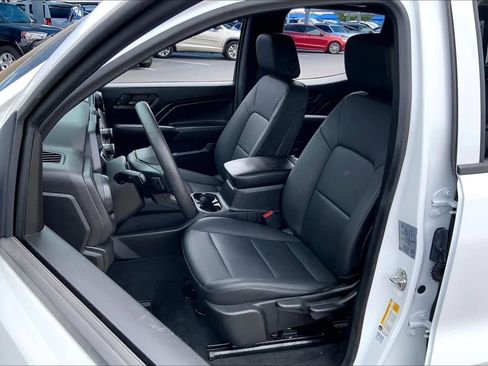 Used 2024 Chevrolet Colorado Trail Boss w/ Advanced Trailering Package AWD/4WD image 7