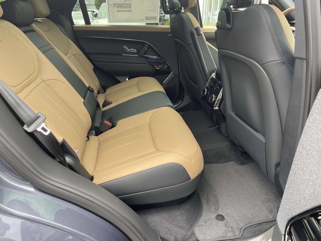 New 2026 Land Rover Range Rover Sport Dynamic SE AWD/4WD image 19