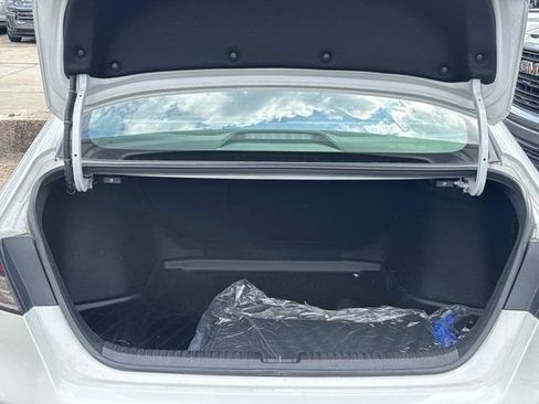 Used 2023 Honda Accord EX image 10