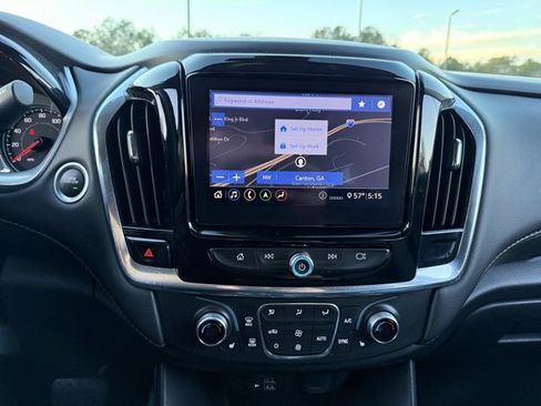 Used 2020 Chevrolet Traverse RS image 23