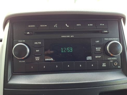 Used 2010 Dodge Grand Caravan Hero w/ Popular Equipment Group FWD image 13