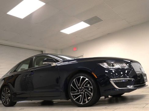 Used 2020 Lincoln MKZ Reserve w/ Elements Package image 8
