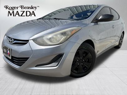 Used 2016 Hyundai Elantra SE