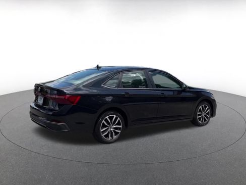 Used 2025 Volkswagen Jetta SE FWD image 14