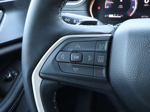 Used 2025 Jeep Grand Cherokee L Altitude image 31