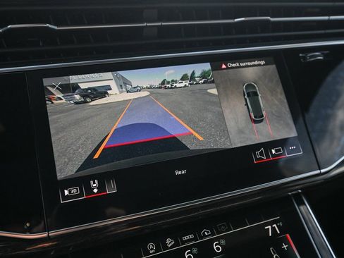 Used 2022 Audi Q8 Premium Plus image 37