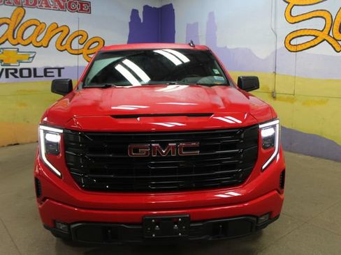 Used 2024 GMC Sierra 1500 Elevation AWD/4WD image 6