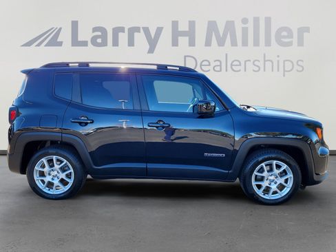 Used 2020 Jeep Renegade Latitude w/ Popular Equipment Group image 6