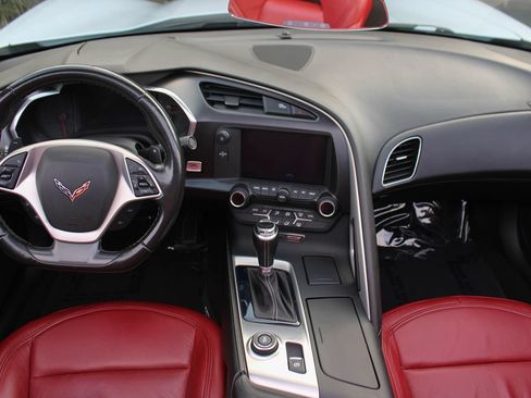 Used 2019 Chevrolet Corvette Stingray Coupe w/ 1LT RWD image 15