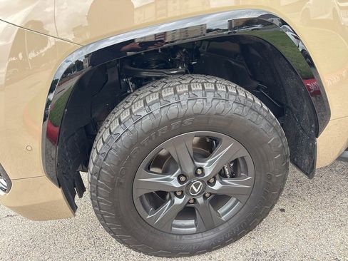Certified 2025 Lexus LX 700h Overtrail w/ Accessory Package (Z1) AWD/4WD image 9