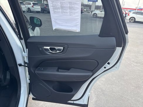 Certified 2025 Volvo XC60 B5 Plus image 43