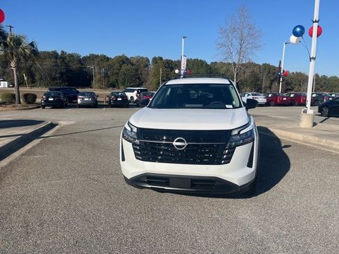 New 2026 Nissan Pathfinder SV image 2