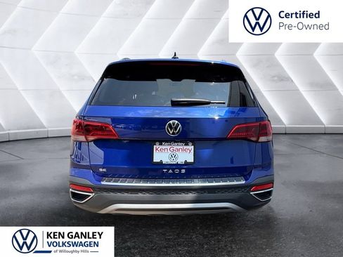 Used 2023 Volkswagen Taos SE w/ Black Wheel Package FWD image 3