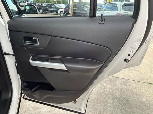 Used 2013 Ford Edge SEL AWD/4WD image 15