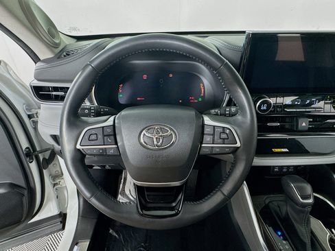 Used 2023 Toyota Highlander Platinum AWD/4WD image 13