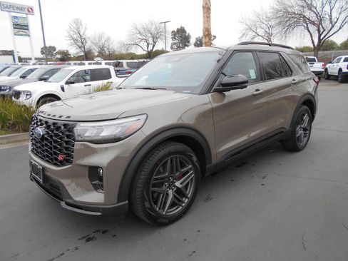 New 2026 Ford Explorer ST w/ Sun And Sound Package image 31