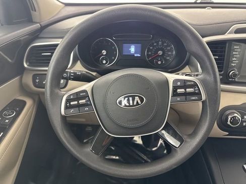 Used 2020 Kia Sorento LX FWD image 25