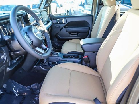 New 2026 Jeep Gladiator Willys AWD/4WD image 18